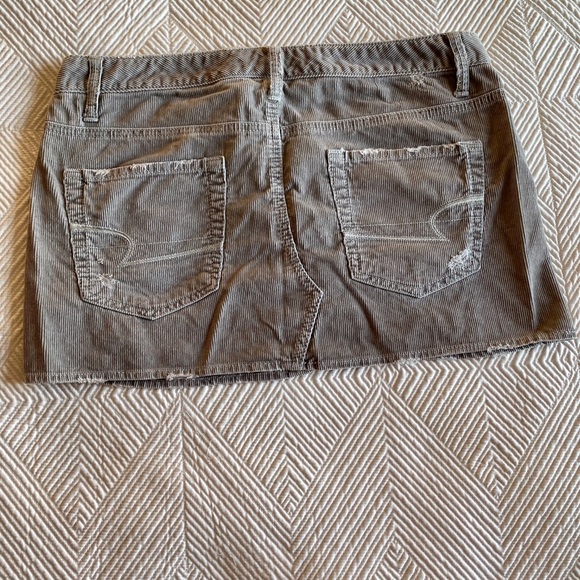 NWT American Eagle Corduroy Mini Skirt - Picture 4 of 8